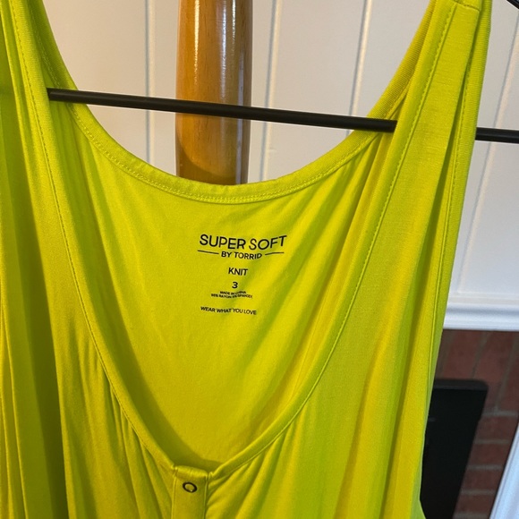 Pre Owned Womens Plus tank Torrid size 3 - Picture 3 of 3